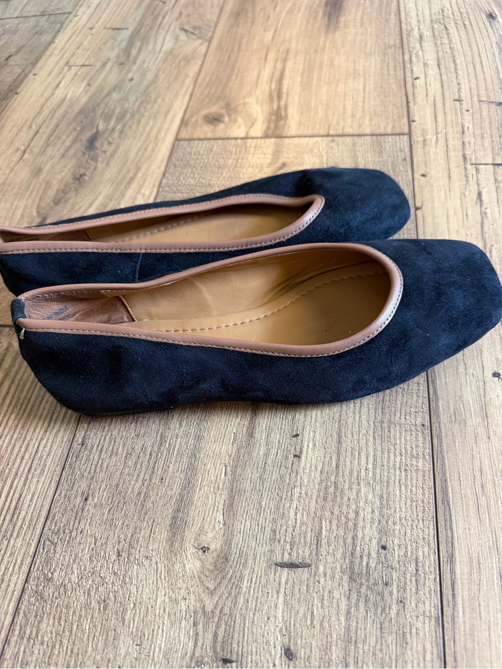 Seychelles Black Suede Square-Toe Ballet Flats with Tan Trim - Size 7 - Picture 2 of 10